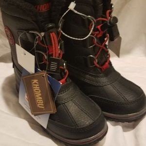 Boys Khombu winter boots size 11